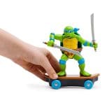 TMNT Ninja kornjače figura s borbenim pokretima i skateboardom Leonardo