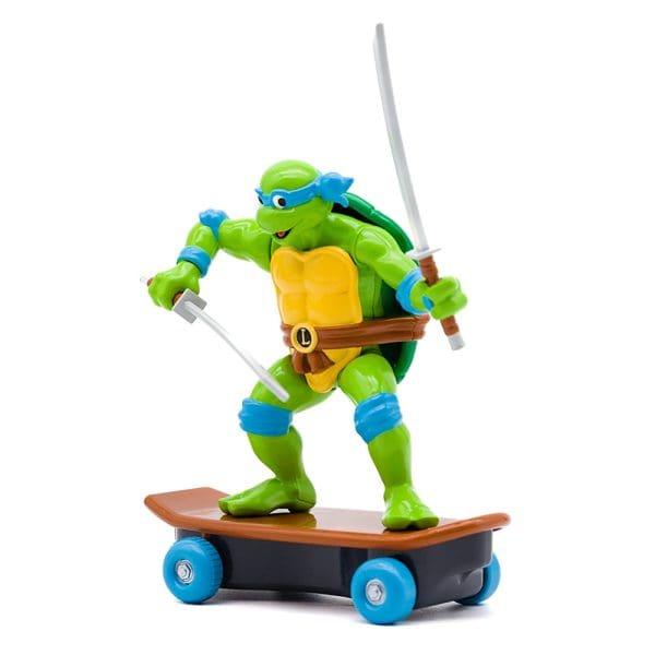 TMNT Ninja kornjače figura sa skateboardom na potez Leonardo