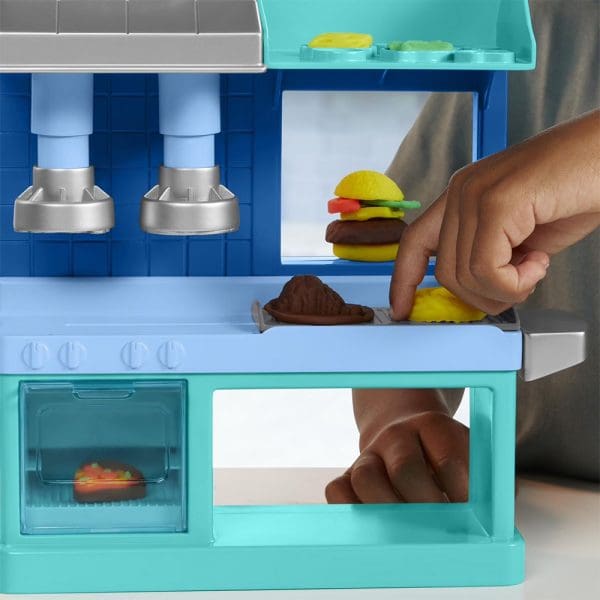 Dječji kreativni set Play-Doh restoranska kuhinja s pokretnom trakom za hranu