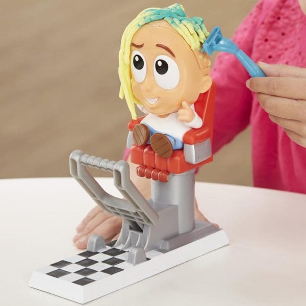 Play-Doh Frizerski salon Crazy Cuts Set s dodacima za igru šišanja kose od plastelina